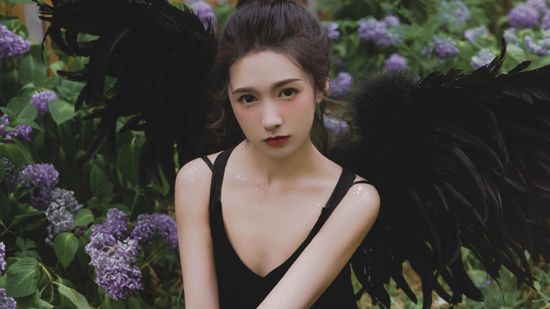 奥预赛中国女足迎战 球迷齐声呐喊助威,中国女足奥预赛视频