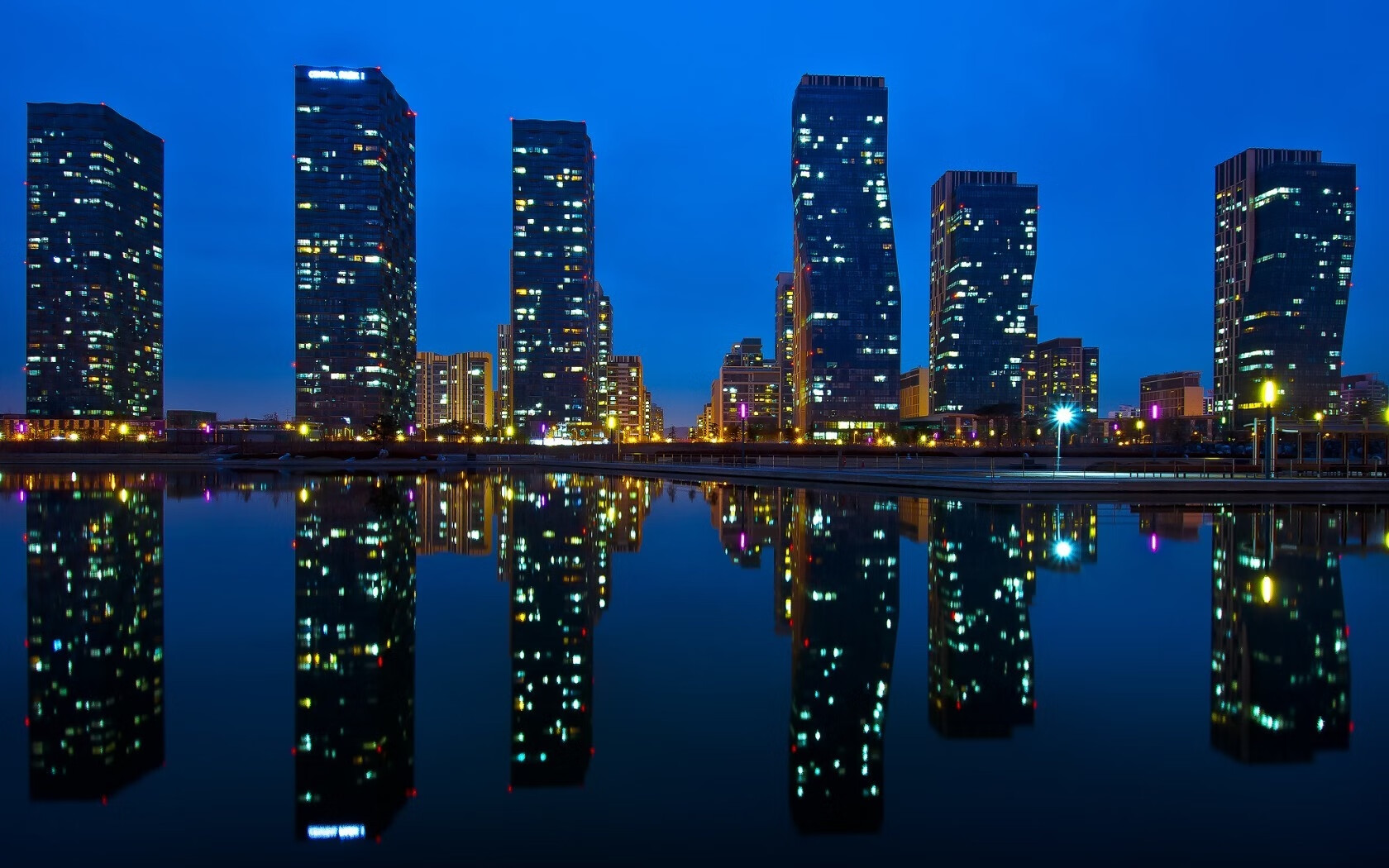 kaiyun.com-蛙泳比拼摩纳哥刷新个人纪录，摩西蛙泳教学