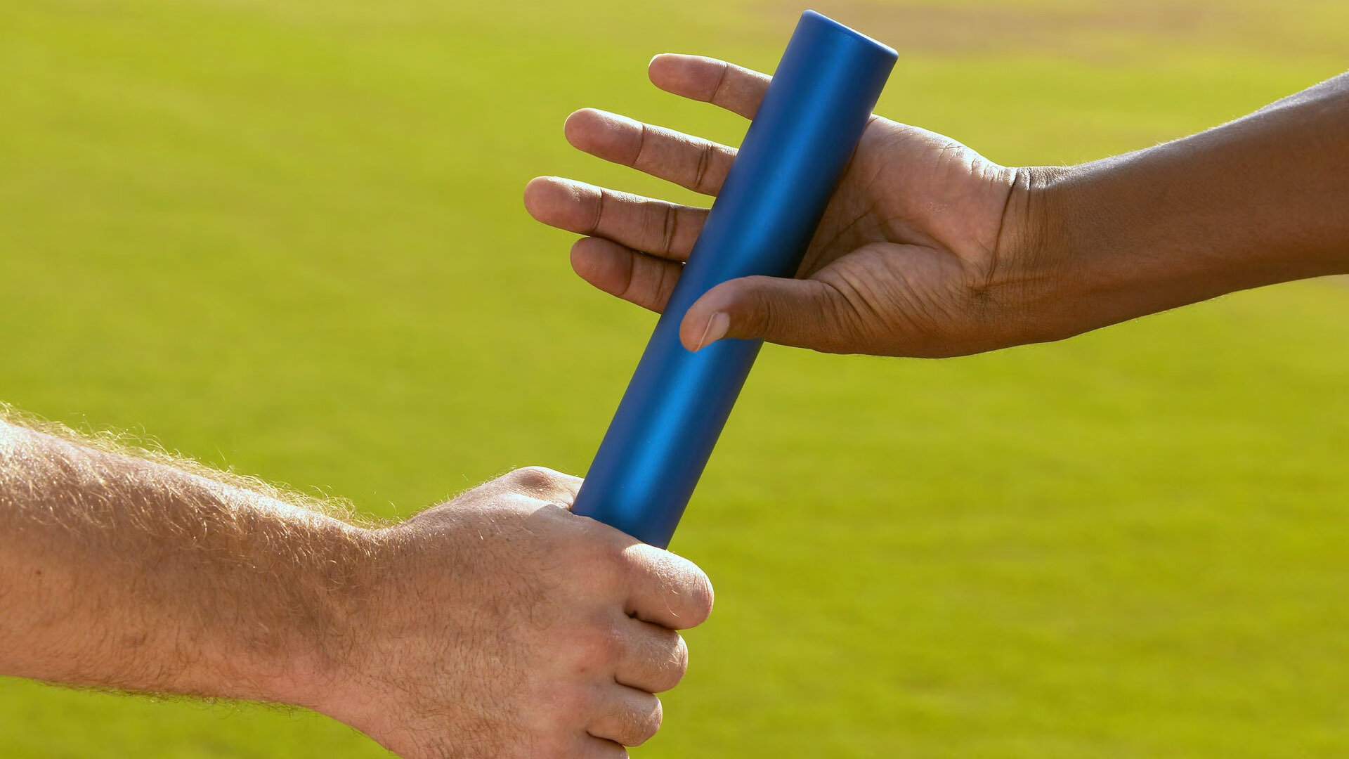 青训基地引入国际先进教练团队，推动技术水平全面提升，2020青训营